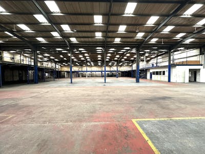 Unit 4, Sedgewick Road, Luton, Industrial To Let / For Sale - IMG_3060.JPEG