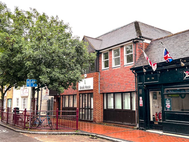 Brook House, 56 Guildford Street, Chertsey, Offices To Let / For Sale - E53026940E10449DADA24261CCB43ED8.jpeg