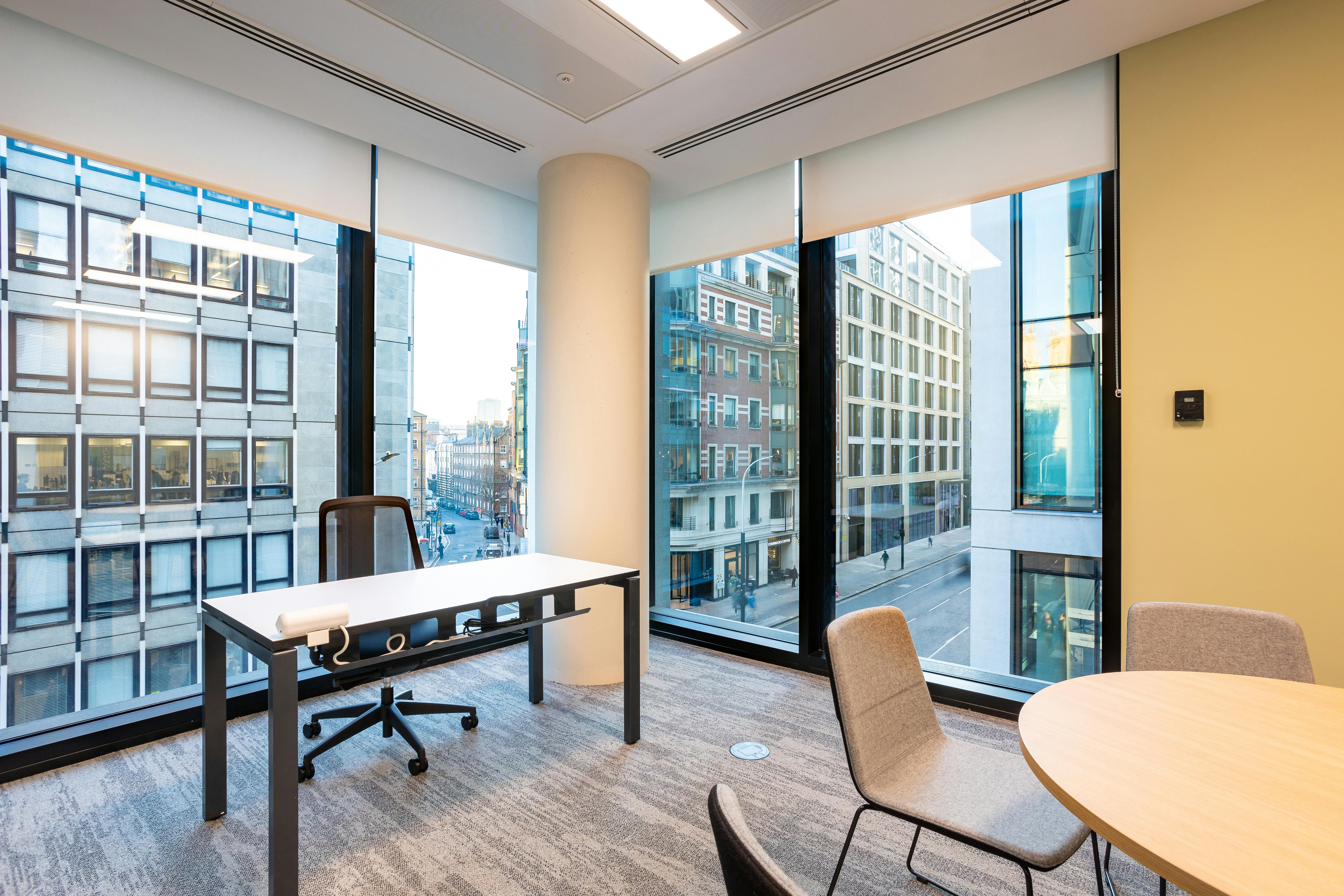 Office in London - photo 4