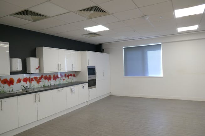 Turnford Place, Broxbourne, Offices To Let - P1050997.JPG