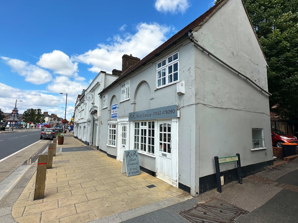 47-47a High Street South - External 2.jpg