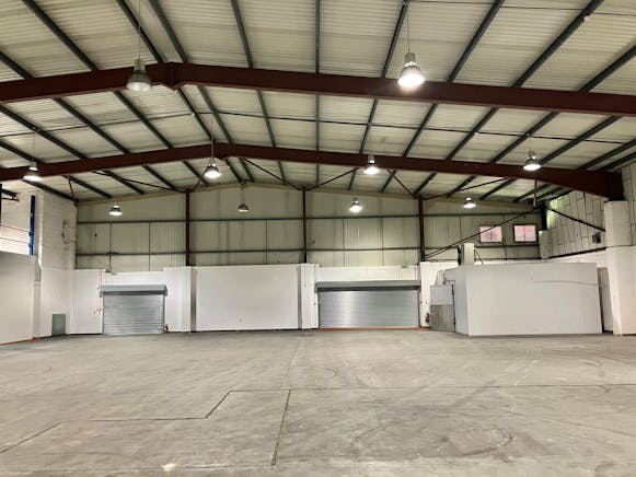 Unit 7 Plane Tree Crescent, Feltham, Industrial To Let - IMG_1104.jpg