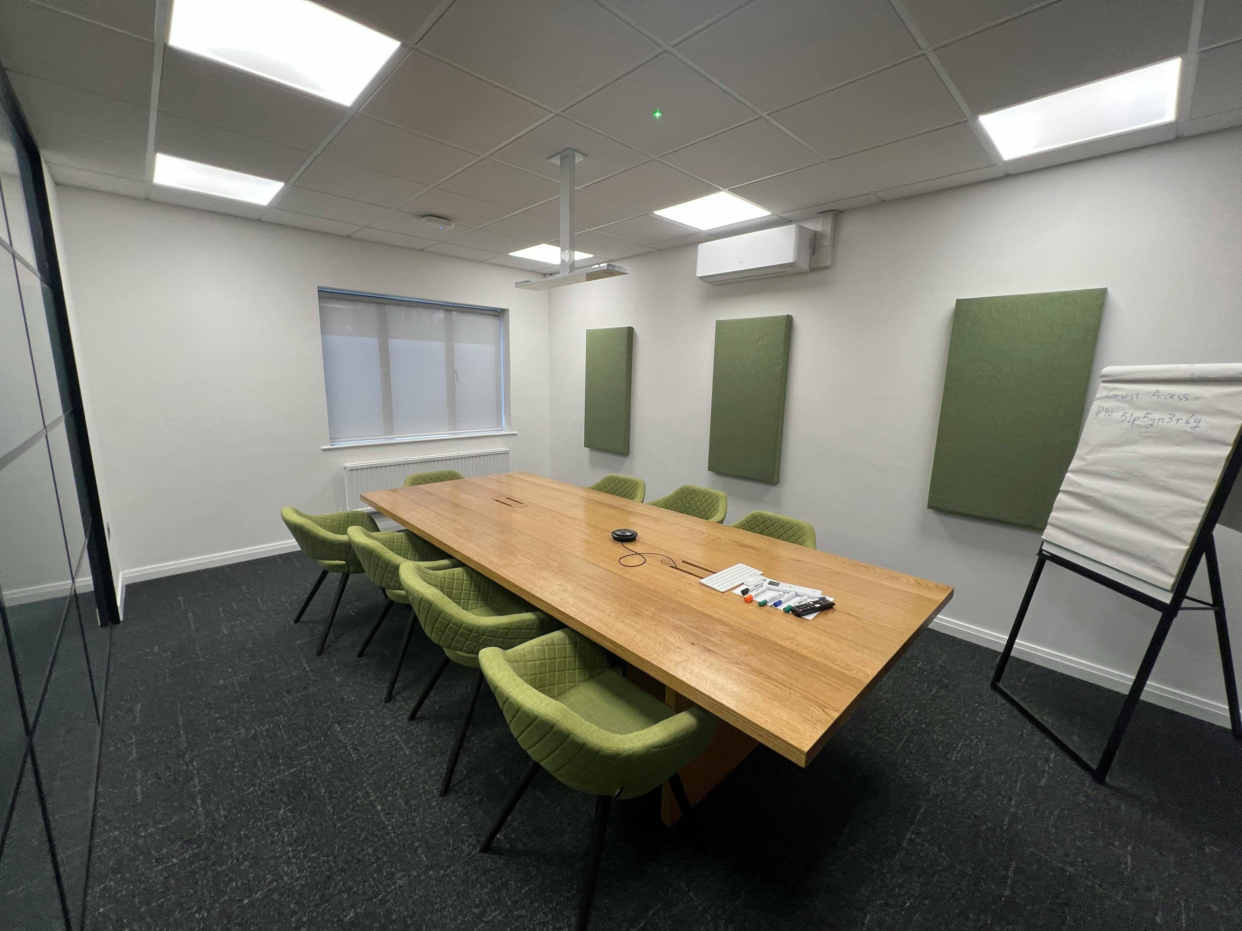 Office in Eastleigh - photo 3