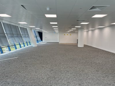 Part 4th Floor, Building 2, Bear Brook Office Park, Aylesbury, Office To Let - IMG_8013.JPEG