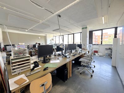 Unit 31, Regent Studios, 8 Andrews Road, London, Industrial To Let - IMG_7411.JPG