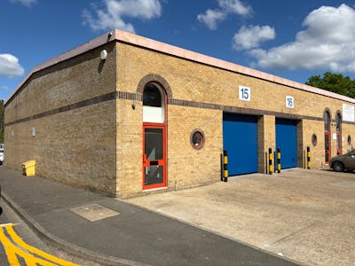 Unit 15 Mill Farm Business Park, Hounslow, Industrial / Warehouse To Let - IMG_7939.JPEG