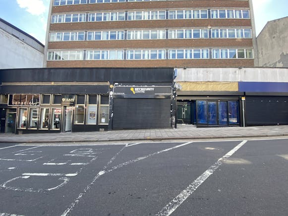 King House, 17 King Street, Luton, Retail To Let - Image 2
