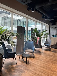 Building 5, 5 Foundation Park, Maidenhead, Office Lease Assignment - entrance.jpg