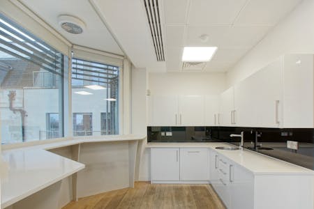 35 Park Lane, London, Office To Let - DSC06097.jpg