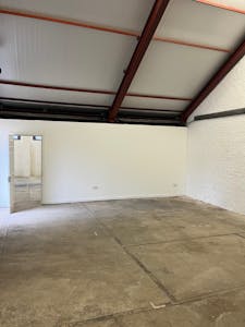 11 Silcock Street, Warrington, Workshops To Let - Silcock Street Int 1.jpg