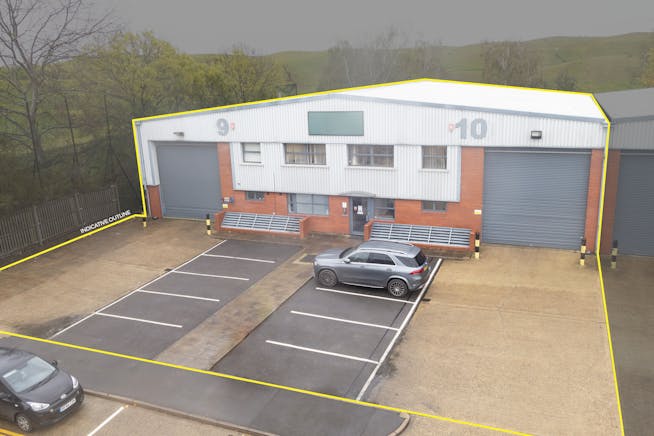 Units 9 & 10 Airlinks Industrial Estate, Heston, Industrial / Warehouse To Let - 1  Outlined Mar 24.jpg