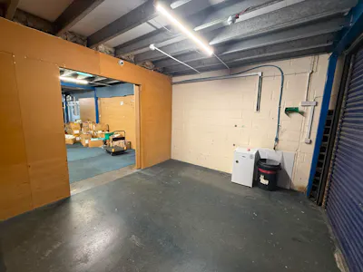 Unit 17, Newlands End, Basildon, Industrial To Let - WhatsApp Image 2026-08-27 at 1.22.01 PM (1).jpeg