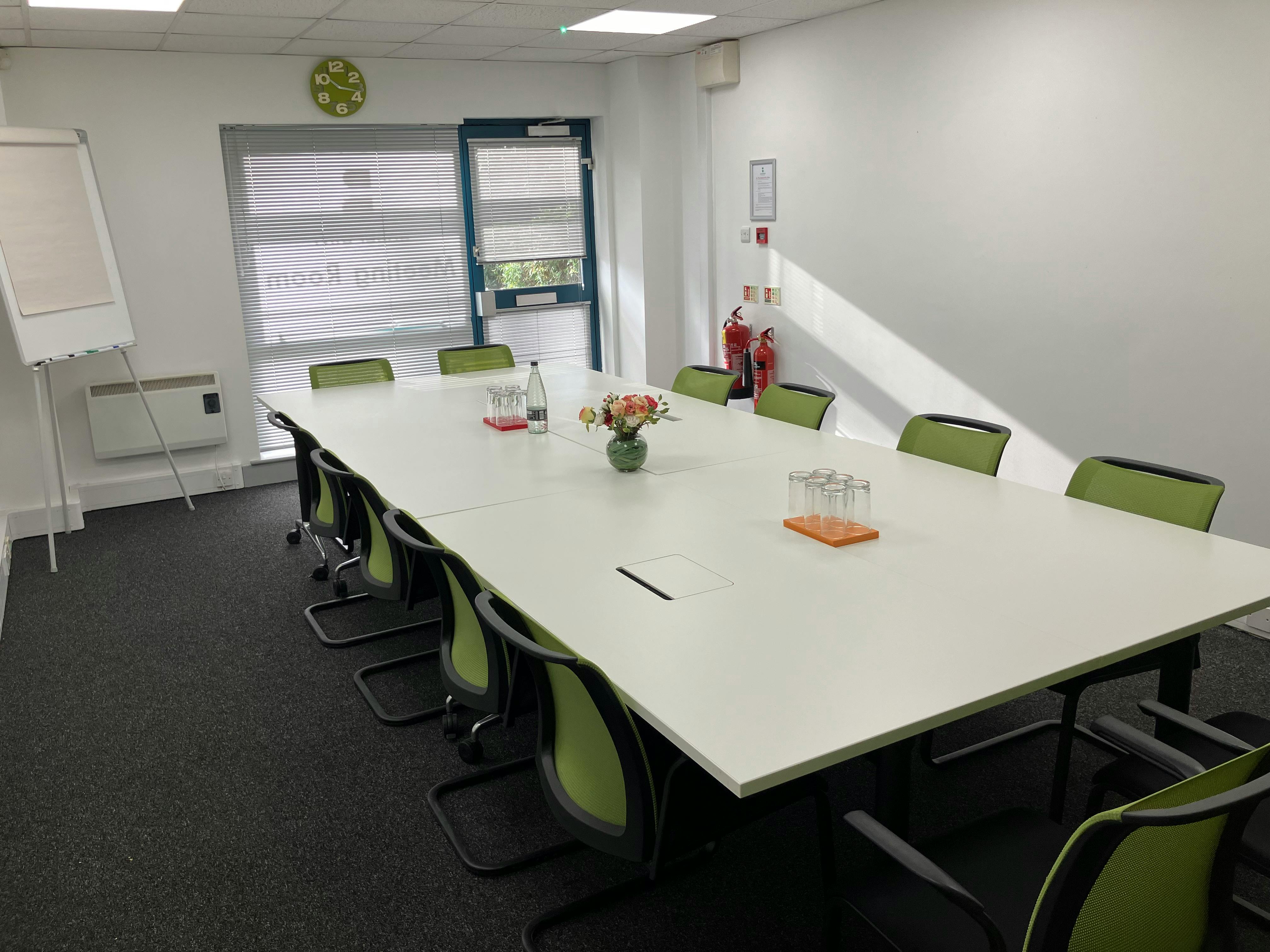 Office in Havant - photo 3