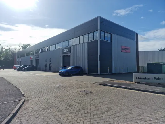 2 Chineham Point, Basingstoke, Industrial / Office To Let - 20260605_084318.jpg