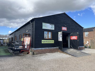 The Black Barn, Old Mill Barns, Leighton Buzzard, Office / Warehouse To Let - 20250328_134931667_iOS.jpg