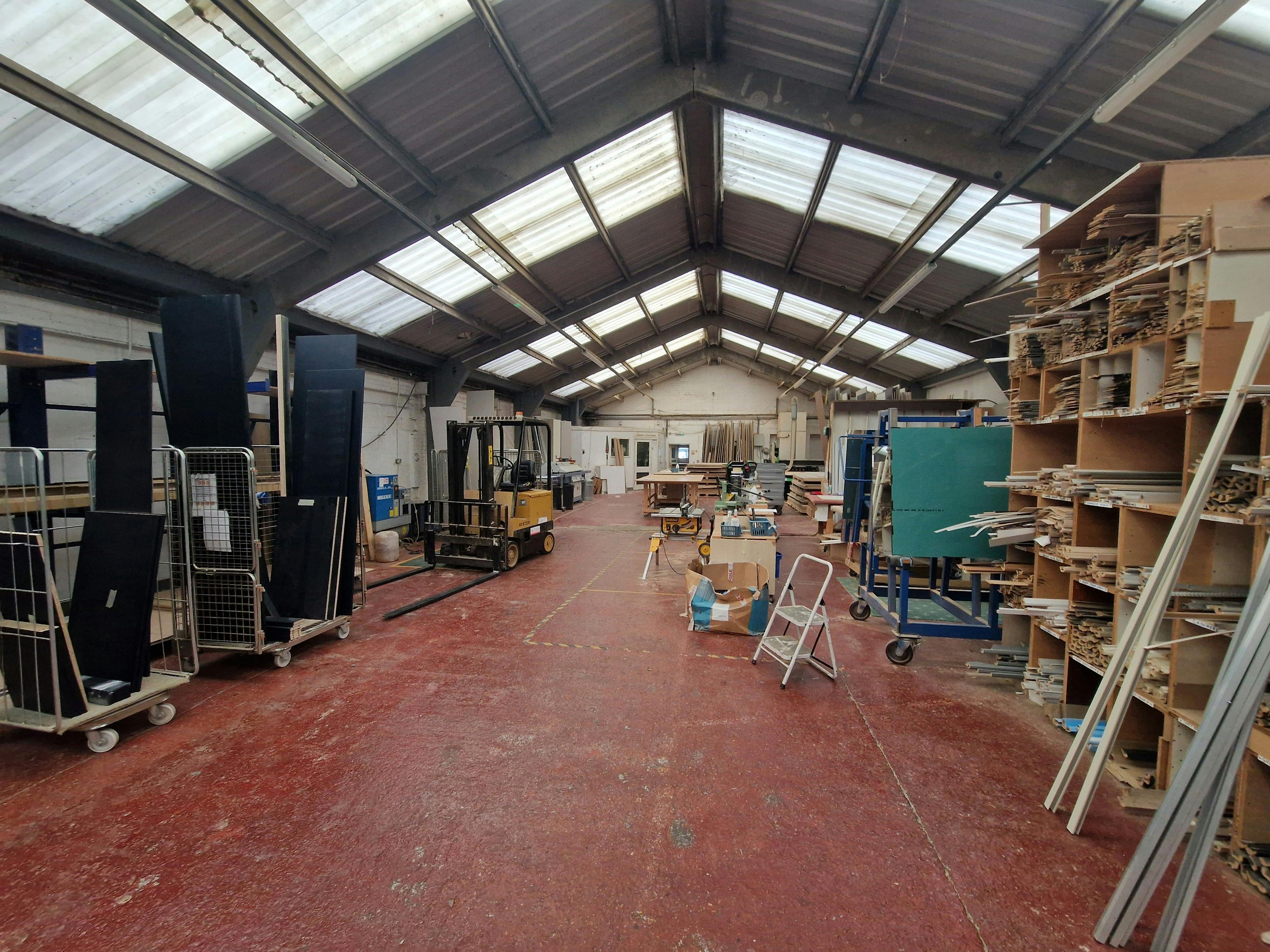 Industrial Unit in Fareham - photo 3
