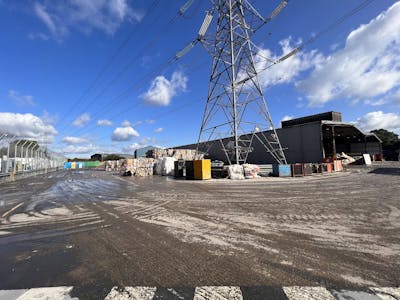 Wallingford Road - Open Storage, Wallingford Road, Uxbridge, Uxbridge, Open Storage Lease Assignment - IMG_7745.jpg