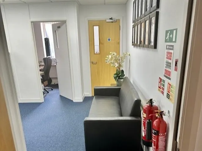29 Wellington Business Park, Crowthorne, Office For Sale - FTL Office 3  landscape.jpg