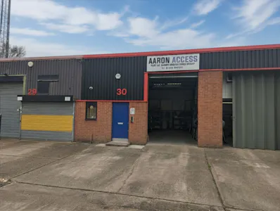 Unit 30, Watford, Warehouse To Let - Untitled design (1).png