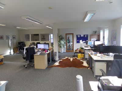 21, Hornbeam Square South, Harrogate, Office To Let - 20230116 100925.jpg