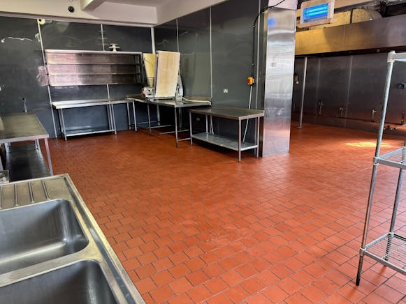 34 Bogmoor Place, Glasgow, Industrial To Let - WhatsApp Image 20250702 at 160217 3.jpeg