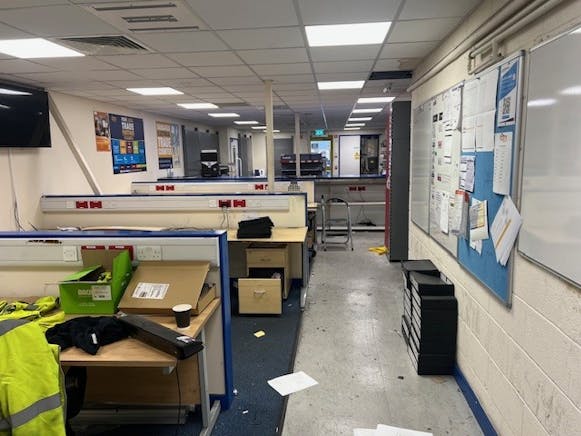 Unit 7, Wood Green Lease Assignment - 5.jpg