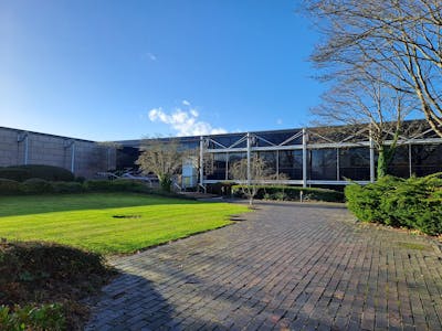 Southwater Business Park, Southwater, West Sussex, Office To Let - 20251210_124542.jpg