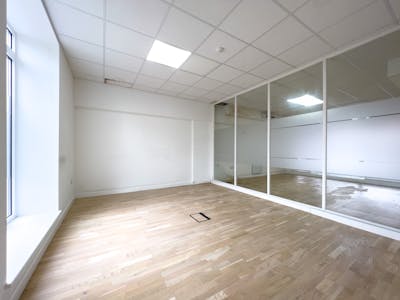 9 Enfield Road, London, Office To Let - IMG_3477.jpg