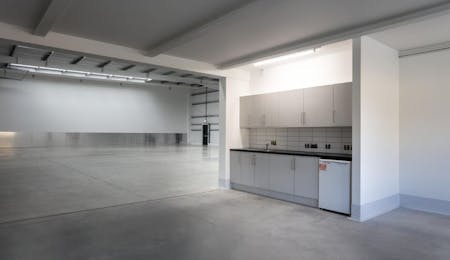 697 Stirling Road, Slough, Industrial / Warehouse To Let - 697 Gresham Stirling Road 1.jpg