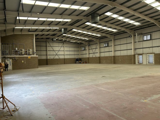 Unit 2 Transcentral, Reading, Industrial / Warehouse To Let - Internal Warehouse