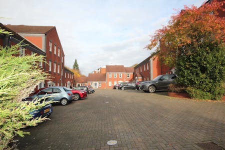 8 Centre Court, Halesowen, Office To Let - Centre Court, Halesowen - courtyard photo.JPG