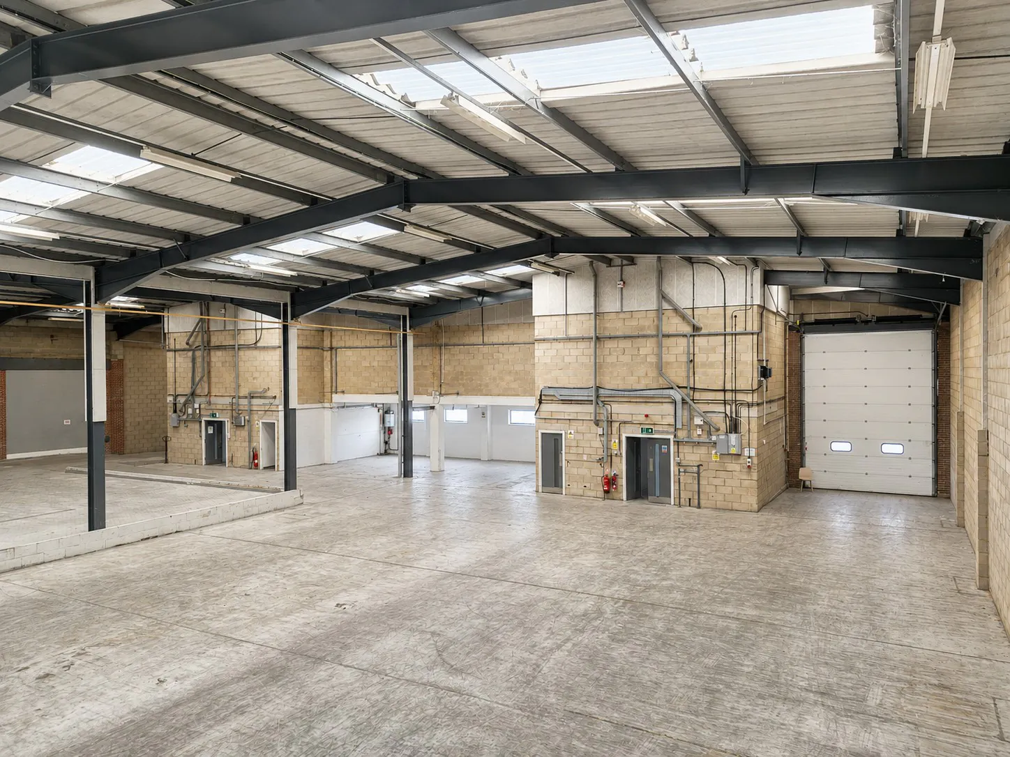 Unit 15 & 16, Unit 15 & 16 Mead Park Industrial Estate, Harlow, Industrial To Let - Internal.jpg