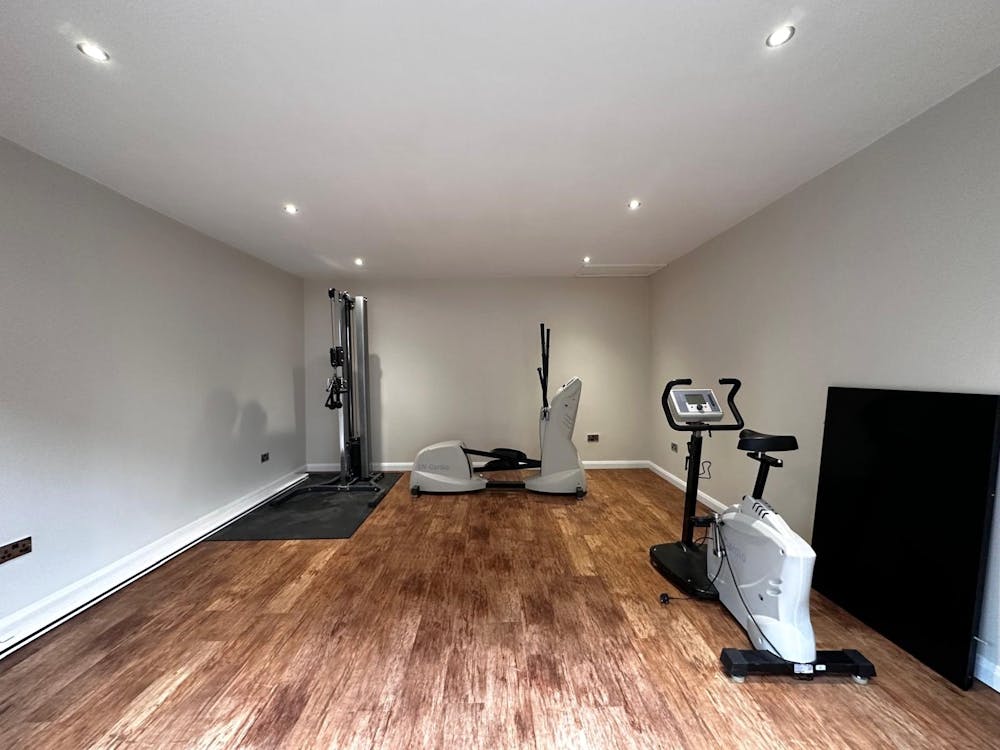 Coach House, High Street - p1.jpg