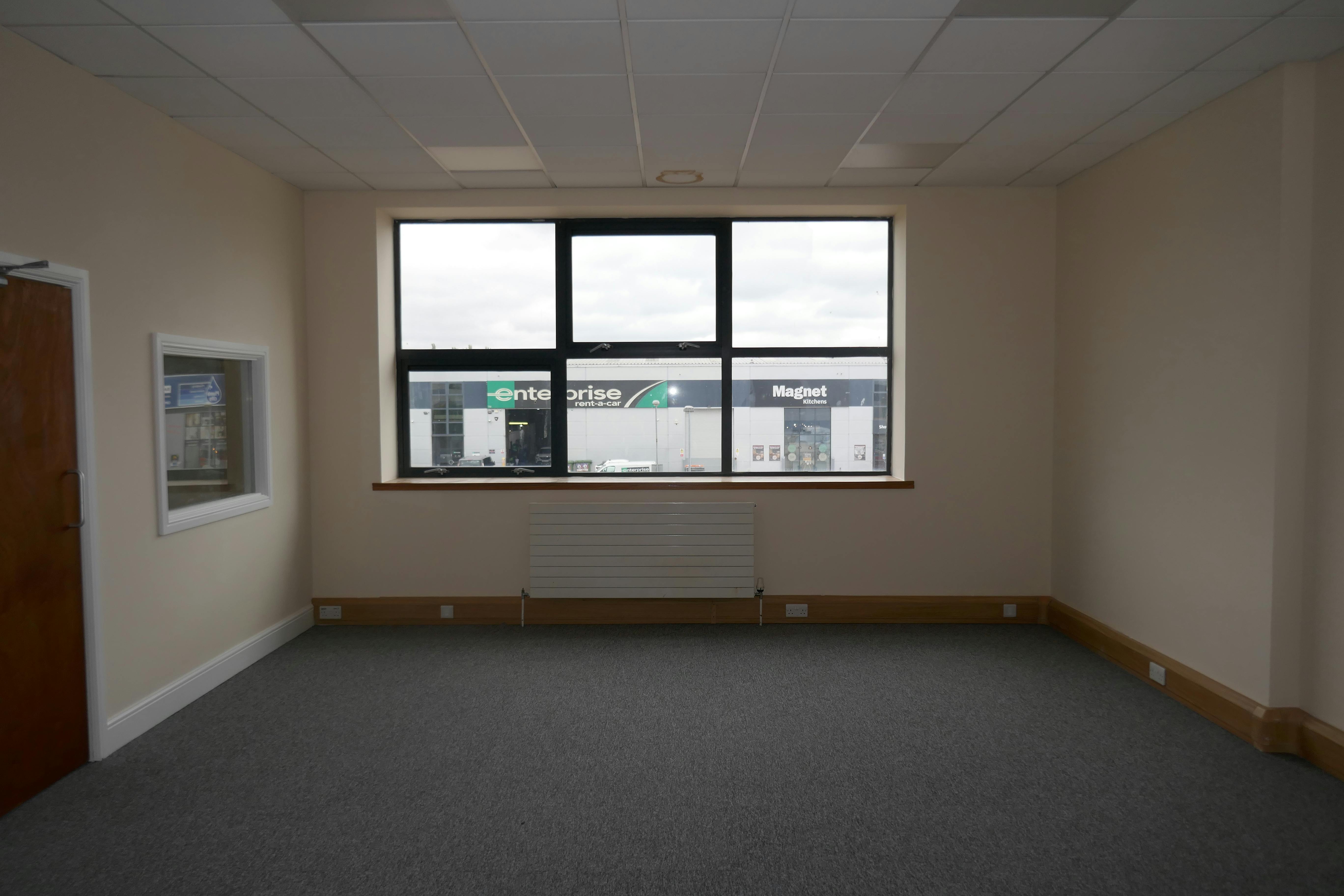 Unit 1 Ascent Park, Edinburgh Way, Harlow, Industrial To Let - P1060103.JPG
