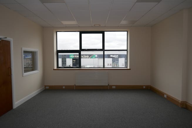 Unit 1 Ascent Park, Edinburgh Way, Harlow, Industrial To Let - P1060103.JPG