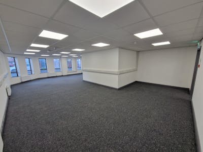 GF Digital House, Hyde, Office To Let - 20231121_130554.jpg