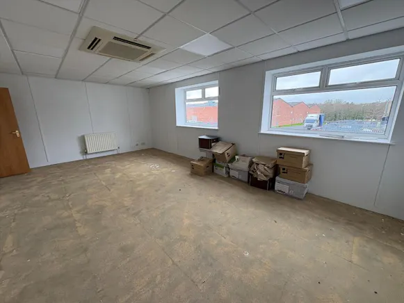 Unit 5 Carlisle Close, Sheffield Road, Chesterfield, Industrial/Logistics To Let - 47dcb2fccd5563f3fcfe0bea4bd4e75a.jpeg