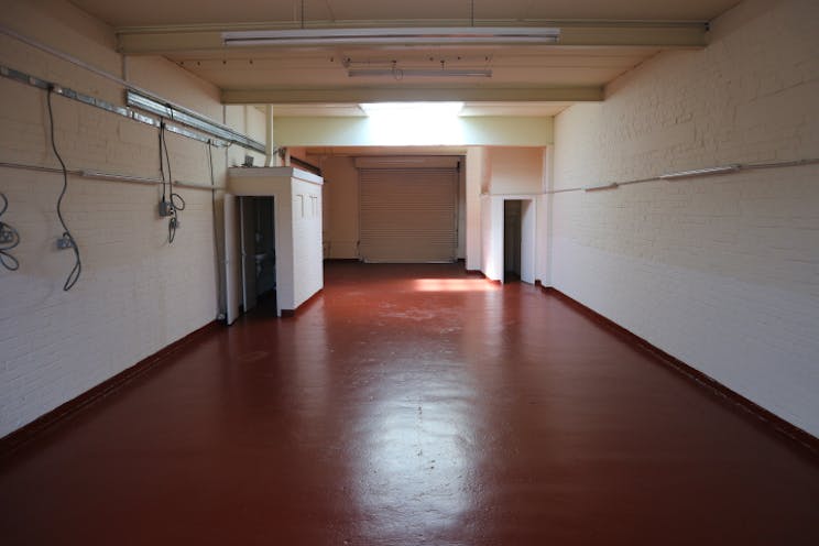 Unit 53 Milford Trading Estate, Reading, Industrial / Warehouse To Let - Milford Road Trading Estate Unit 53 Interior 3.JPG