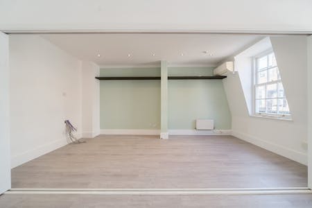 51-52 St Johns Square, London, Office To Let - 1187880 6.jpg