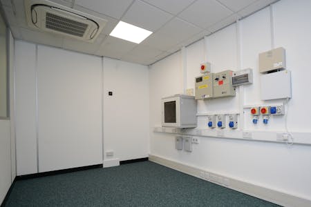 93-95, Bedford Street, Leamington Spa, Office To Let - DSC04738.jpg