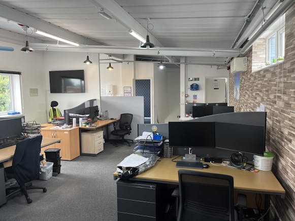 47 Aston Road, Waterlooville, Industrial For Sale - IMG_4320.JPG