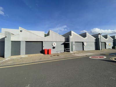 Zennor Trade Park, Balham, London, Industrial To Let - IMG_7109.JPEG