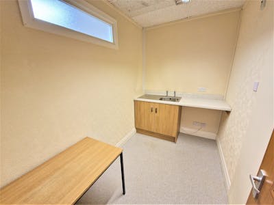 M5a Maxron House, Green Lane Business Centre, Stockport, Industrial/Logistics / Office To Let - 20230203_091715 2.jpg