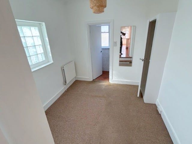 119 Arthur Road, Windsor, Office / Residential / Retail For Sale - Apartment bedroom ii.jpg