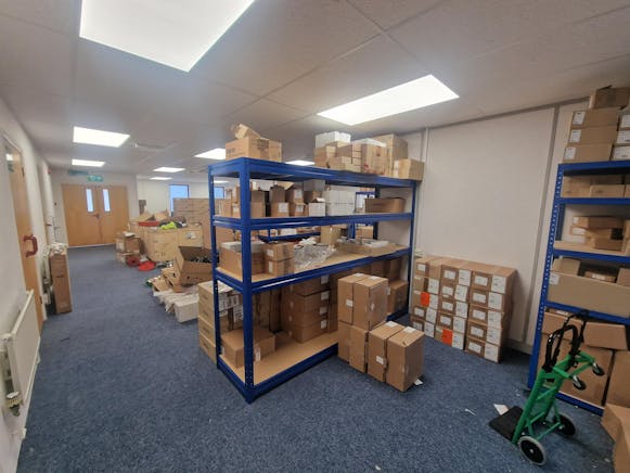 Unit 13 Campbell Court, Bramley, Nr Basingstoke, Industrial / Office To Let / For Sale - 20250731_132316.jpg