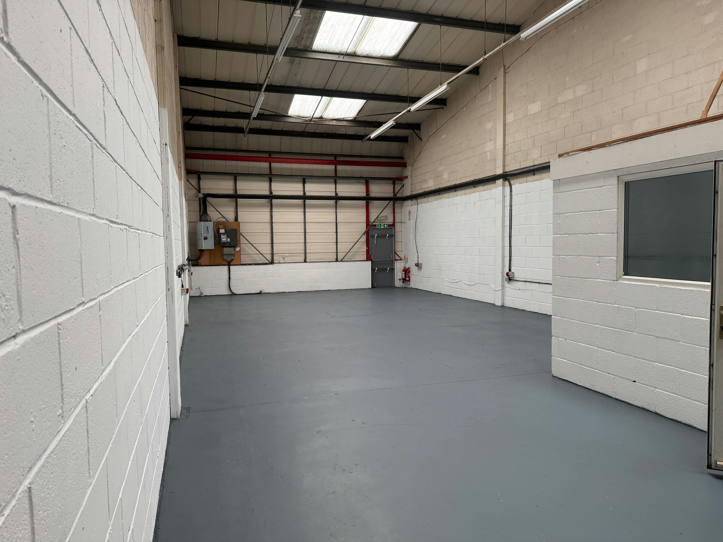 Unit 6 Axis Business Centre, Westmead Trading Estate, Swindon, Industrial To Let - Unit 6 Axis internal 002.jpg