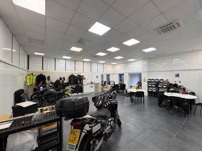 22A Oxford Road, Yeovil, Industrial/Logistics / Office For Sale - IMG_2639.jpeg