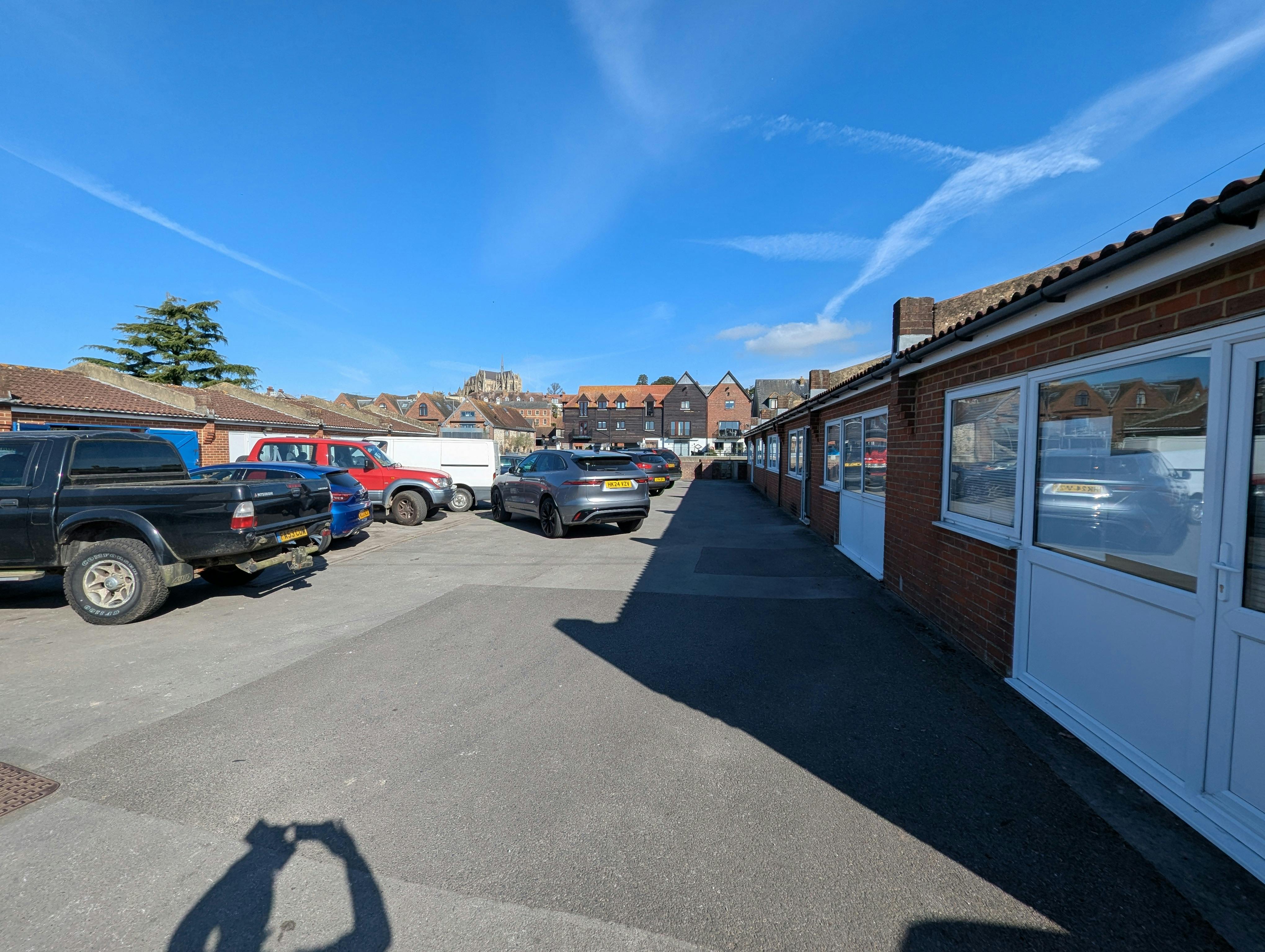 Orchard Estate, Units 8 -11, Arundel, Office To Let - PXL_20250409_085627170.jpg