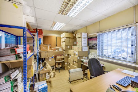 Unit 14 Hawthorn Centre, Harrow, Industrial To Let - 766816 2.jpg