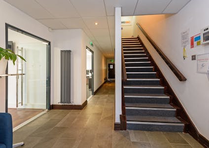 Unit 6 The Cloisters, 11-12 George Road, Birmingham, Office To Let - 6 The Cloisters_024.jpg